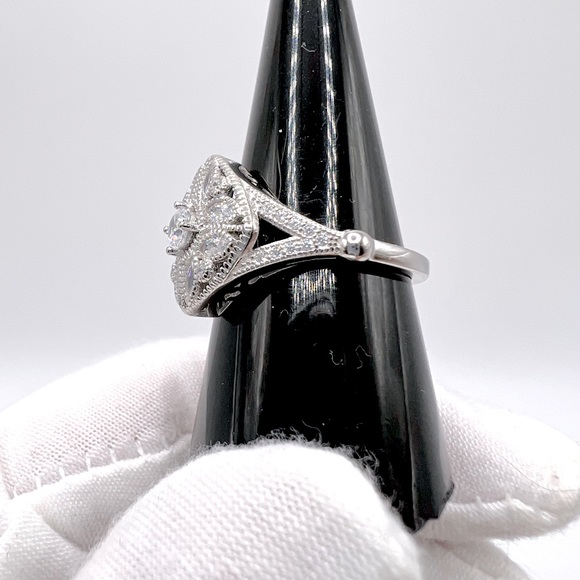 .925 Sterling Silver Vintage Inspired Cz Ring - Picture 8 of 17